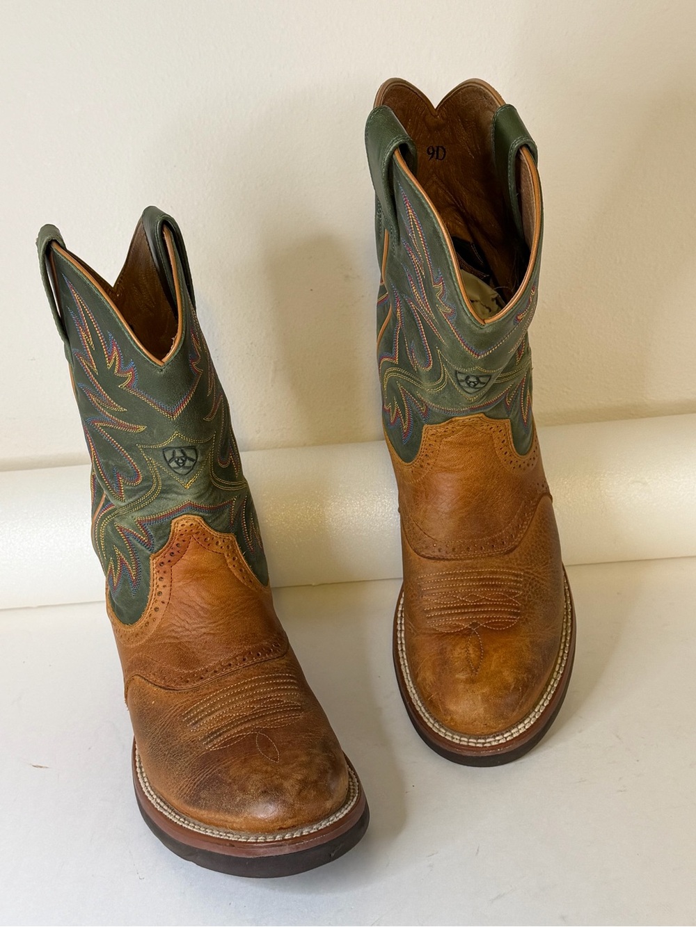 Ariat 39901 Mens Cowboy Boots Size 9D Brown Leather Green Embroidered Western
